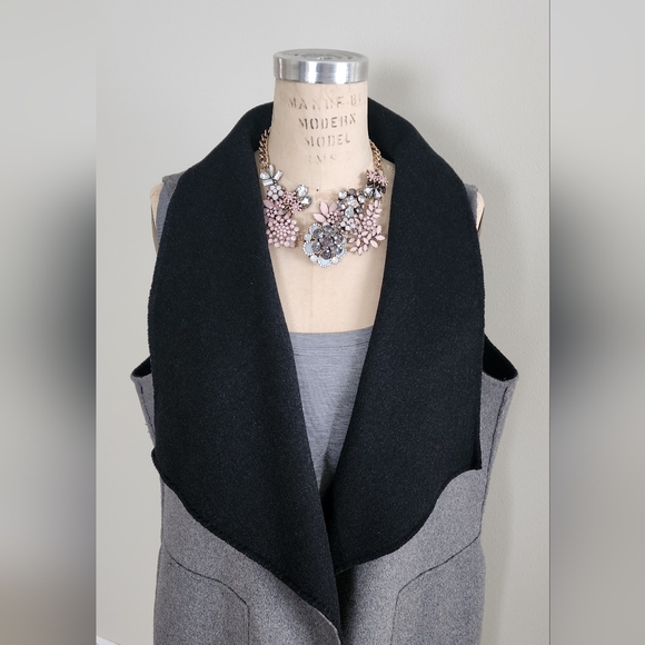 Calvin Klein Reversible wool vest - Picture 3 of 12